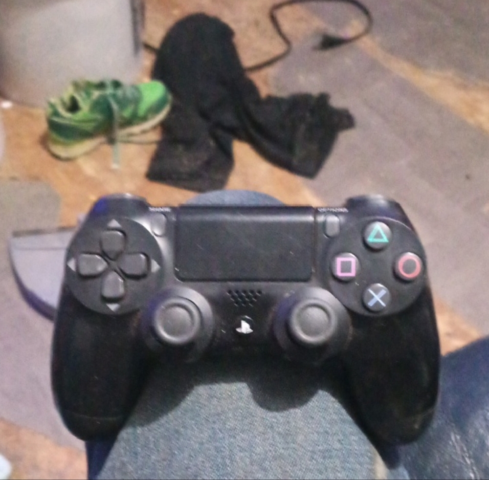 Sony DualShock 4 Wireless Controller - Black